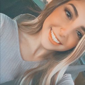 Meet your Posher, Alicya